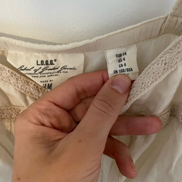 Lacy tank top - Picture 3 of 3